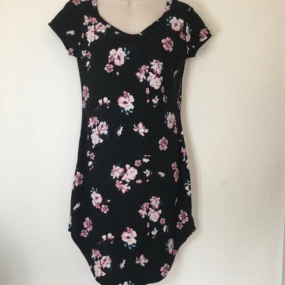 No Boundaries, Floral mini Dress , Black floral sytle, M (7-9) - Picture 2 of 6